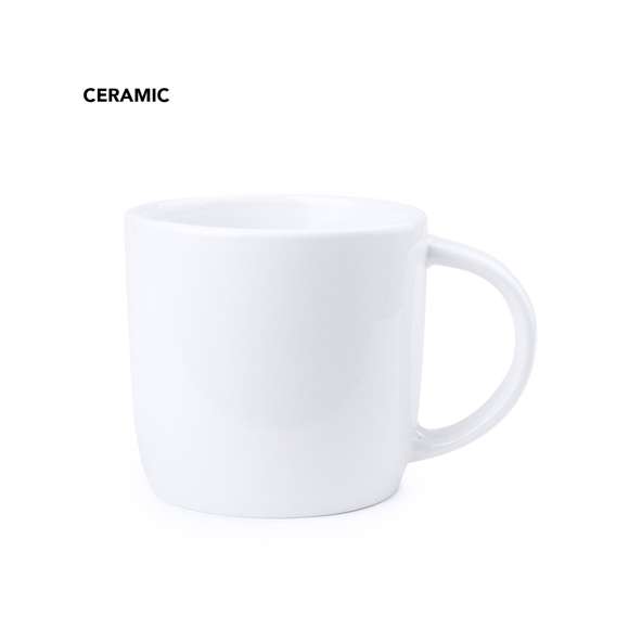 Taza de cerámica de 380ml de capacidad en color blanco para los amantes del café largo. Presentada en caja individual.Disponible manual de instrucciones en español e inglés.