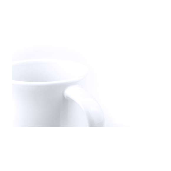 Taza de cerámica de 380ml de capacidad en color blanco para los amantes del café largo. Presentada en caja individual.Disponible manual de instrucciones en español e inglés.