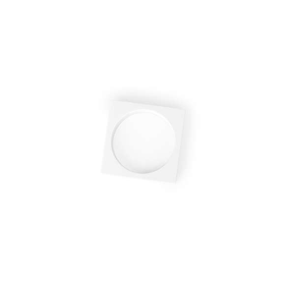 Estuche para memoria USB con ventana de film transparente, de atrevido diseño y elegante acabado en color blanco.