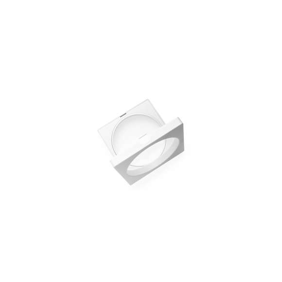 Estuche para memoria USB con ventana de film transparente, de atrevido diseño y elegante acabado en color blanco.