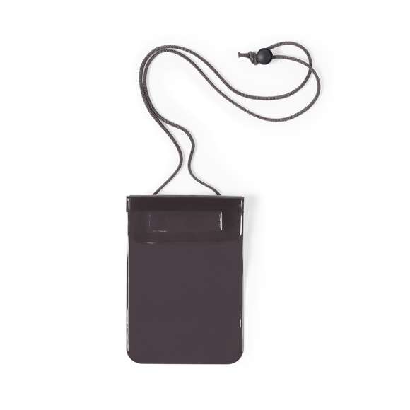 Práctico portatodo impermeable de gran tamaño en PVC de acabado transparente. Con función táctil y cierre estanco. Solapa con cierre de velcro a juego y cinta de transporte a juego con accesorio de ajuste.