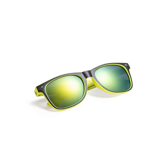 Gafas de sol con protección UV400 de clásico diseño. Con montura de acabado bicolor en divertidos colores y lentes espejados a juego.