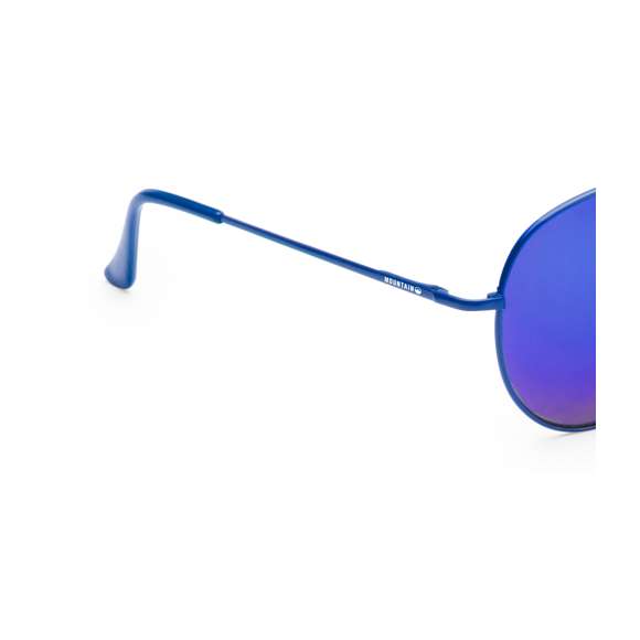 Gafas de sol estilo aviador con portección UV400. Con montura metálica en brillantes colores y lentes espejadas a juego.
