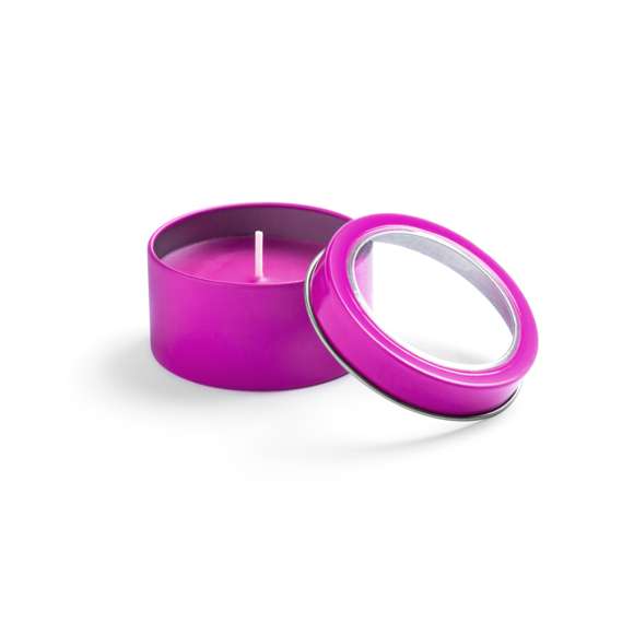 Vela aromática de fragancia vainilla presentada en original tarro metálico con ventana transparente en variada gama de vivos colores.