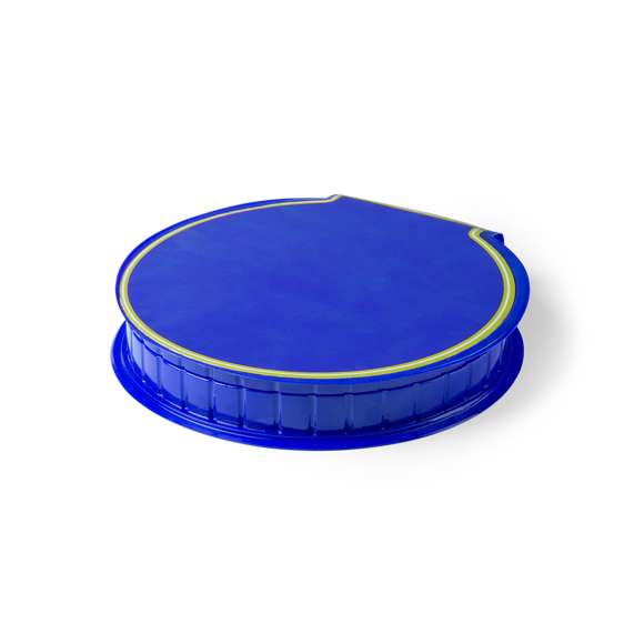 	Set de 14 piezas en estuche de diseño circular con resistente cuerpo acabado en brillantes colores e interior con compartimentos de seguridad. Contiene goma, sacapuntas, ceras y lápices de madera de cuerpo cilíndrico, rotuladores, acuarelas y pincel.