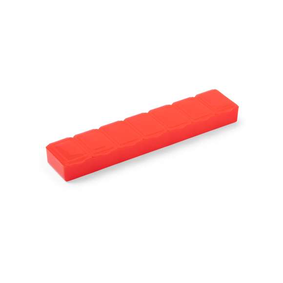 Pastillero semanal en resistente material de acabado translúcido de vivos colores. 7 compartimentos individuales con cierre de seguridad.