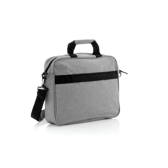 Portadocumentos de cierre de cremallera en elegante poliéster 600D de color gris. Con bolsillo exterior con cierre de velcro, cómodas asas reforzadas, cinta bandolera ajustable con cierre de mosquetón y accesorio en parte trasera para acople en barra de trolley.