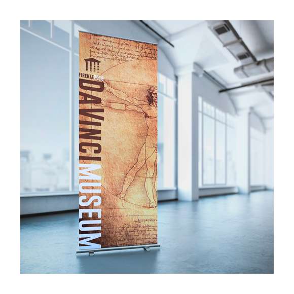 Panel de impresión roll up de 85x200cm en resistente polipropileno de alta densidad especialmente diseñado para marcaje a todo color. Con soportes de aluminio y gancho de sujeción. Presentación enrollado en funda de tela.