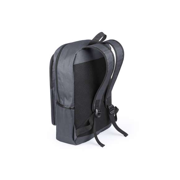 Resistente mochila de poliéster 600D con cierre de cremallera y bolsillos frontales. En sobrios colores, con espalda y cintas de hombros acolchadas, compartimento acolchado interior para portátil de hasta 15 pulgadas y cintas en tiradores para fácil apertura.