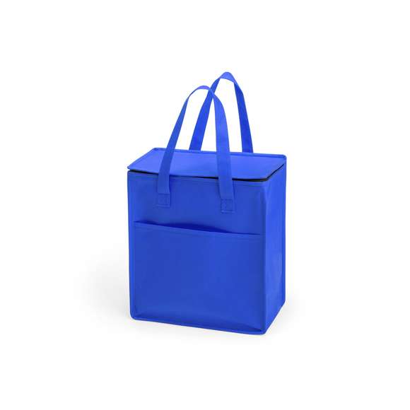 Práctica nevera confeccionada en non-woven con interior de aluminio. Con capacidad de 9,5L y un útil bolsillo exterior, fácil de transportar gracias a sus asas. Tapadera con cierre de cremallera y gran resistencia hasta 5 kg de peso. Disponible en una variada gama de colores.