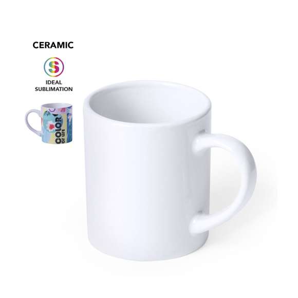 Taza de cerámica de 250ml de capacidad en color blanco y especialmente diseñada para marcaje en sublimación. Presentada en caja individual.