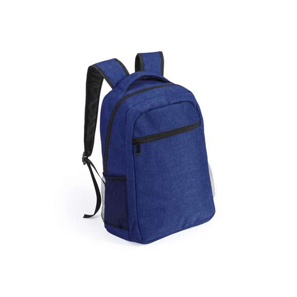 Mochila confeccionada en poliéster 600D. De diseño urbano con práctico bolsillo central acolchado, para portátil de hasta 15 pulgadas, y bolsillo frontal con cierre de cremallera a juego. Cómodas asas ajustables a los hombros acolchados, como la espalda, para un mayor confort. Disponible en elegante gama de colores.