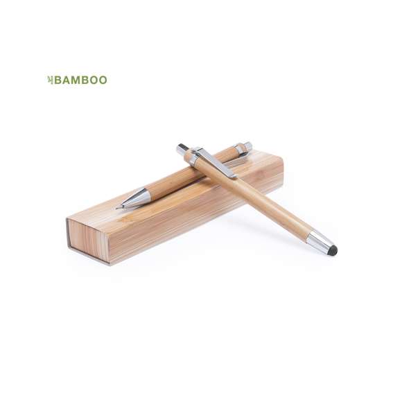  	Set de bolígrafo de mecanismo pulsador y portaminas en original combinación de cuerpo en madera de bambú natural y accesorios de acabado metálico en color plateado brillante. Presentado en estuche individual troquelado de cartón brillante con acabado símil madera. Bolígrafo de cartucho jumbo con tinta azul y portaminas con minas de 0,7mm incluidas.