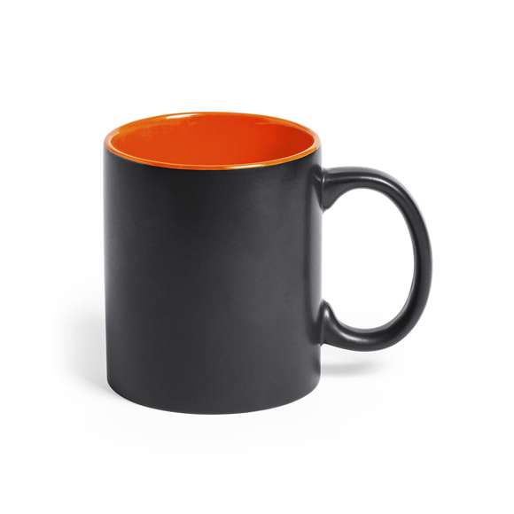 Taza de cerámica de alta calidad de 350ml de capacidad. Parte exterior en color negro, especialmente diseñada para marcaje en láser, e interior en variada gama de vivos colores. Al grabar el logotipo en la parte exterior, se muestra el color del interior de la taza. Presentada en caja individual.Disponible manual de instrucciones en español e inglés.