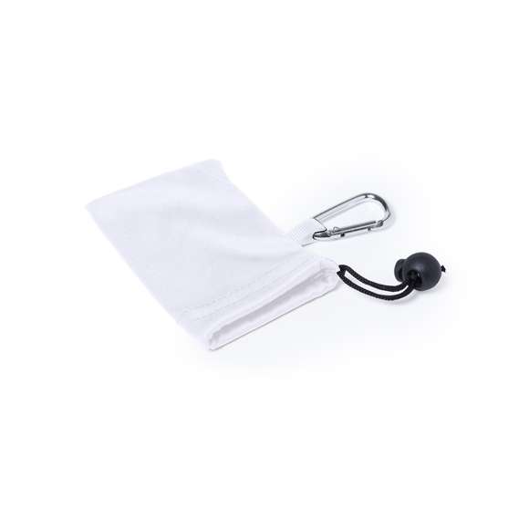 Original toalla en material 100% algodón de 245 gramos. Plegada dentro de bola con diseños fútbol, baloncesto, tenis y golf. Bola retractilada en bolsa y presentada en funda de poliéster con mosquetón metálico de transporte