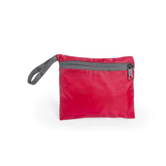  	Mochila plegable en suave poliéster 201D de alegres colores, con cierre de cremallera, bolsillo frontal y salida de auriculares. Con esquinas reforzadas, cintas de hombro regulables y accesorios en color gris. Plegado de pequeño tamaño con cinta de transporte.