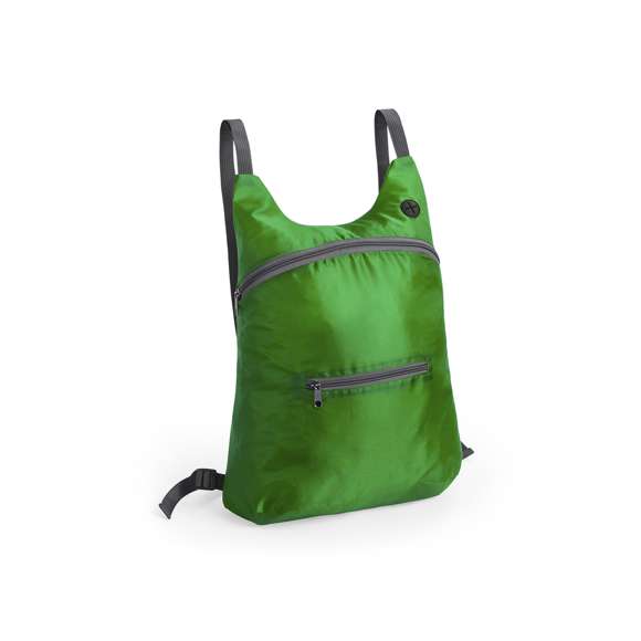  	Mochila plegable en suave poliéster 201D de alegres colores, con cierre de cremallera, bolsillo frontal y salida de auriculares. Con esquinas reforzadas, cintas de hombro regulables y accesorios en color gris. Plegado de pequeño tamaño con cinta de transporte.
