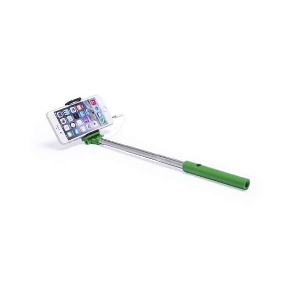 Divertido palo selfie plegable en diseño bicolor con conexión jack de 3,5mm, sistema antigiro y disparador integrado en mango. Recorrido de acero inox y sistema de almohadillas en el soporte para así ofrecer un óptimo ajuste y protección del smartphone, además de una tuerca de ajuste a fijar según la inclinación que se desee, para así hacerse selfies todavía más variados y divertidos. Compatible con todo tipo de smartphones y especialmente diseñado para marcaje en tampografía, con accesorios a juego y presentado en atractiva caja de diseño.