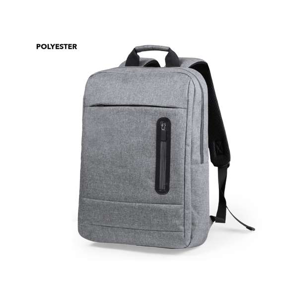 Mochila de resistente Nylon 600D. Original diseño rectángulas con cierre de cremallera tanto para el bolsillo principal como para el frontal. Con acolchado ergonómico en espalda y cintas de hombros, incluye en el interior un compartimento acolchado para ordenador portátil de hasta 15 pulgadas. Disponible en dos elegantes colores.