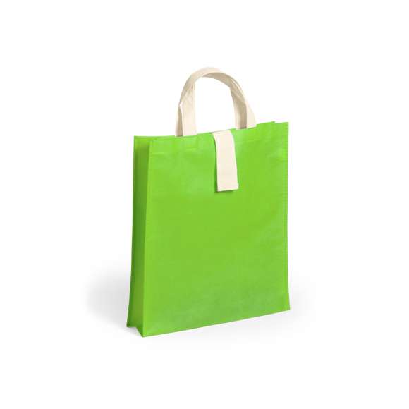 Bolsa plegable en non-woven de 80g/m2 en variada gama de vivos colores. Con asas cortas en color natural de 37cm, cierre de velcro en color natural y acabado cosido. Plegado de pequeño tamaño y resistencia hasta 8kg de peso.