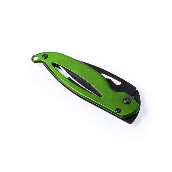 Navaja de alta calidad con hoja en acero inox de color oscuro y empuñadura en acero inox troquelada con bloqueo de seguridad. En variada gama de vivos colores y presentada en caja individual.