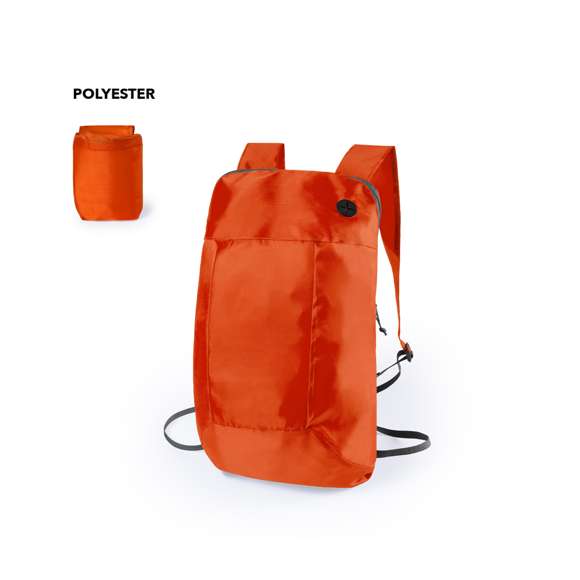 Mochila plegable en suave poliéster 210D de alegres colores, con cierre de cremallera y salida de auriculares. Con esquinas reforzadas, cintas de hombro regulables y accesorios en color negro. Plegado de pequeño tamaño.