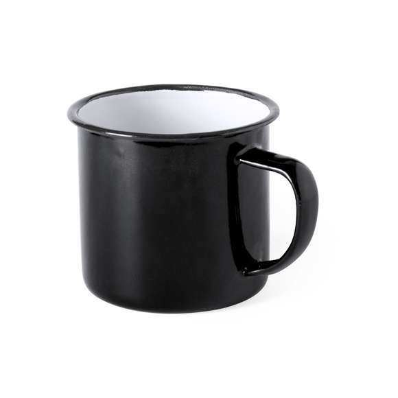 Taza metálica de 380ml de capacidad con diseño vintage y acabado con imperfecciones para mayor sensación retro. En combinación de exterior en variada gama de colores e interior en color blanco con borde negro. Presentada en caja individual.