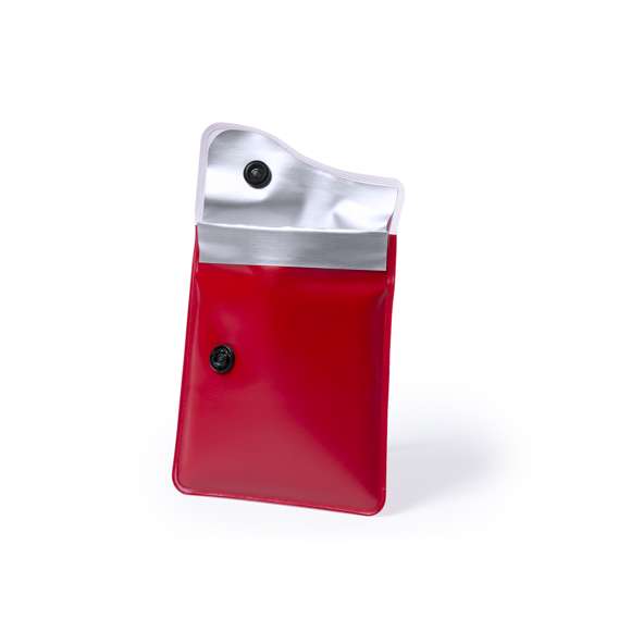 Cenicero de bolsillo con cuerpo acabado en vivos colores e interior en aluminio ignífugo. Original cierre de solapa con botón.