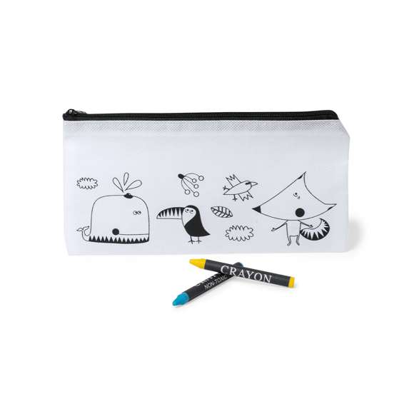 Estuche de non-woven en color blanco especialmente diseñado para colorear con ceras. Incluye 5 ceras de cuerpo cilíndrico en variados colores. Con cierre de cremallera en color negro.