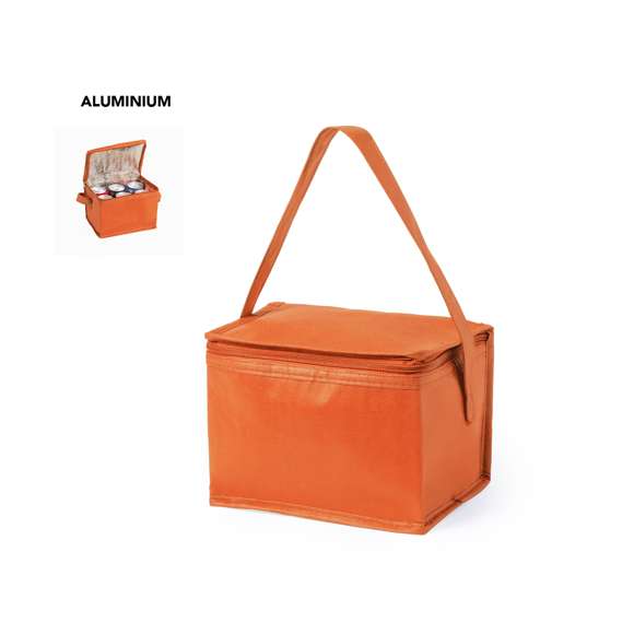 Nevera fabricada en resistente non-woven. Con compartimento de 3,2L de capacidad, cierre de cremallera y con cinta bandolera. Interior isotermo acabado en aluminio. Disponible en variada y llamativa gama de colores.