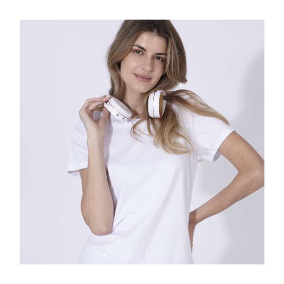 Camiseta para mujer Keya WCS150. En material 100% algodón de 150g/m2. Disponible en color blanco y en tallas S, M, L, XL, XXL.