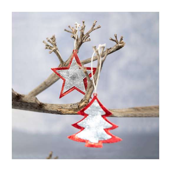 Set de figuras navideñas para colgar en material non-woven. Incluye árbol de navidad y estrella.