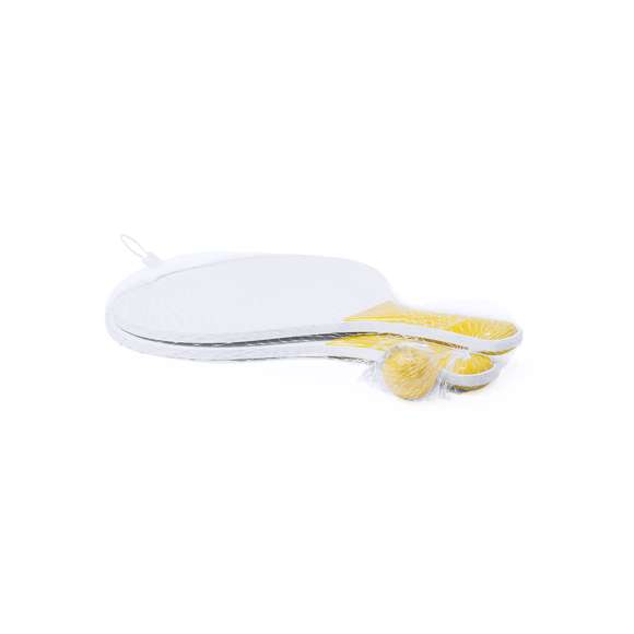  	Par de palas de playa en madera natural blanca. Con mango reforzado en variada gama de vivos colores. Presentadas en bolsa redecilla con pelota a juego.