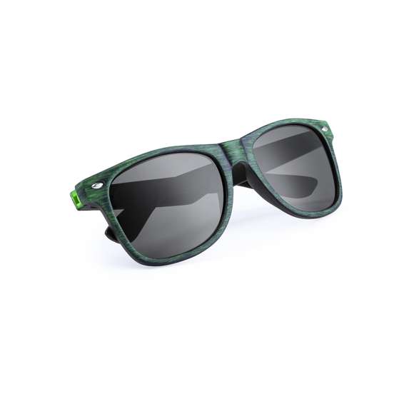 Gafas de sol último modelo con montura acabada en símil a madera envejecida y en variados colores. Protección UV400, con elegantes lentes ahumadas.
