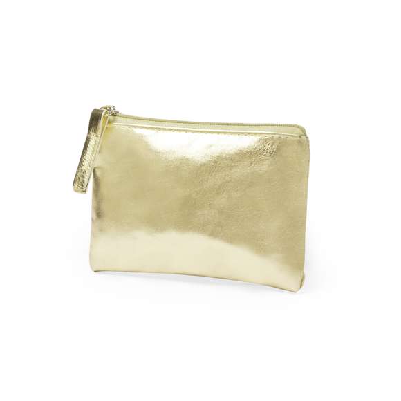 Monedero de diseño super cuqui con suave cuerpo acabado en brillante polipiel. Disponible en colores dorado, plateado y oro rosa. Compartimento principal con cierre de cremallera y tirador a juego.