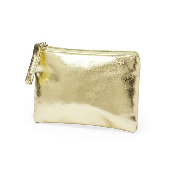 Monedero de diseño super cuqui con suave cuerpo acabado en brillante polipiel. Disponible en colores dorado, plateado y oro rosa. Compartimento principal con cierre de cremallera y tirador a juego.