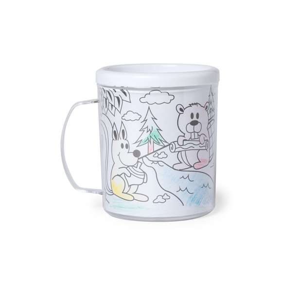 Taza para colorear de 320ml de capacidad. Carcasa exterior de la taza con cubierta transparente extraíble para insertar la lámina coloreada y parte interior en PP de color blanco. Con 4 láminas para pintar y 4 lápices de colores. Presentado en caja individual.