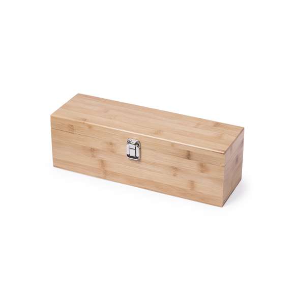 Set de vinos premium acabado en madera bambú. Accesorios de acero inox. Incluye sacacorchos, cortacápsulas, tapón, dosificador y recogegotas. Presentado en estuche individual de madera de bambú, con compartimento interior para botella de vino -no incluida-.