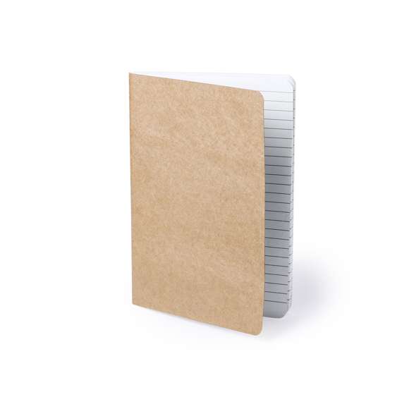 Original libreta con tapas de cartón reciclado y acabado cosido a juego en el lomo. Incluye 60 hojas con disposición a una raya.