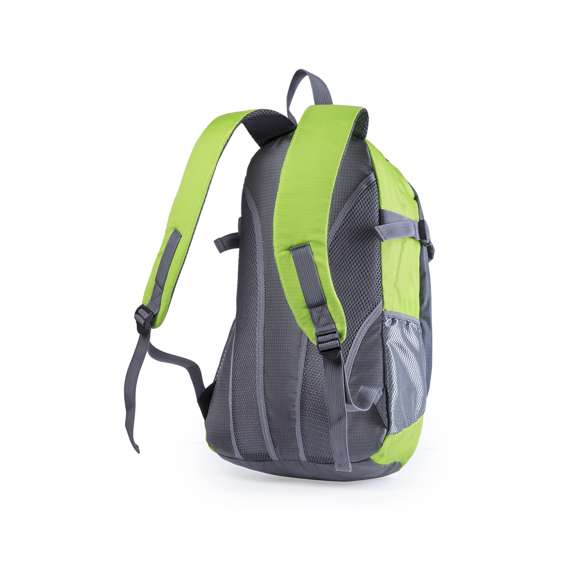 Mochila técnica en resistente combinación de poliéster 210D y ripstop, con una atractiva combinación de colores. Con cierre de cremallera de doble tirador metálico y bolsillos en frontal. Con refuerzos de nylon ajustables en los cierres y esquinas reforzadas. Espalda con acolchado ergonómico, cintas de hombros acolchadas con cintas de ajuste regulables y cierre de clic.