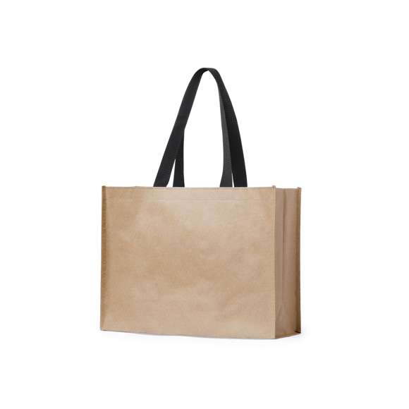  	Bolsa ecológica en material KPP -combinación de papel y non-woven- de 140g/m2. De acabado cosido, con asas largas de 60 cm reforzadas en contraste negro. Resistencia hasta 7kg de peso.