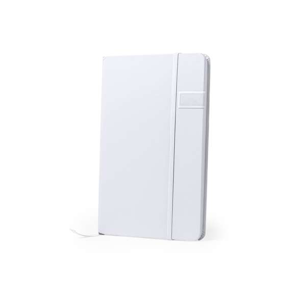 Bloc de notas de elegante acabado en color blanco, con memoria USB de 16GB de capacidad integrada en la tapa frontal. Cinta elástica, memoria USB y marcapáginas a juego, en variada gama de colores. Incluye 100 hojas con disposición a una raya.