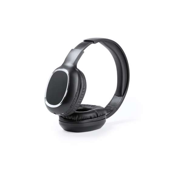 Auriculares de diadema con conexión Bluetooth® 4.2 y elegante diseño en color blanco con marco cromado. De suave acabado con tacto goma, con almohadillas ergonómicas en suave polipiel. Con panel de control integrado en el auricular, función manos libres, cable de línea jack 3.5mm y recargables mediante cable micro USB -incluido-. Presentado en atractiva caja de diseño.