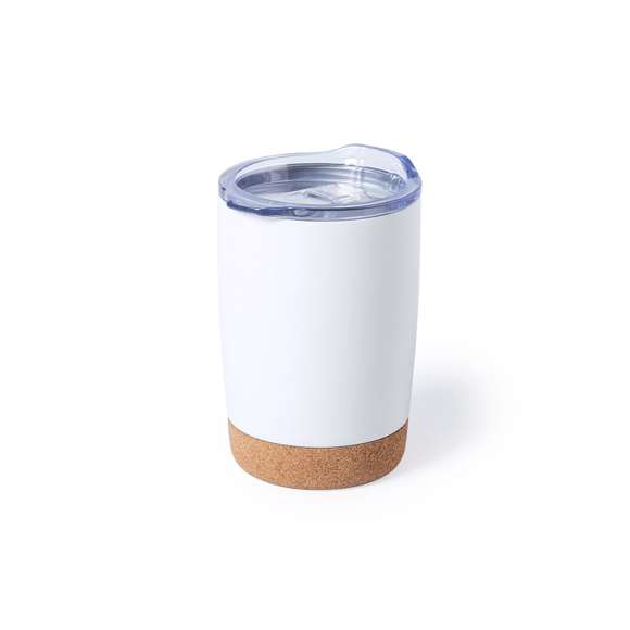 Vaso de sobremesa fabricado en combinación de base en corcho natural con cuerpo en acero inox de acabado blanco, de 380 ml de capacidad. Con doble cobertura para mejor y mas duradera conservación de la temperatura y original tapón dosificador con abrefácil transparente. Presentado en atractiva caja de diseño.