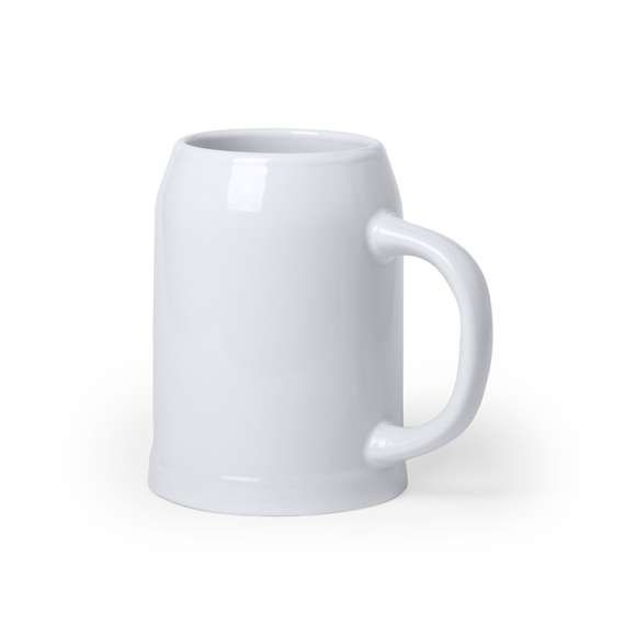 Jarra de cerámica en elegante acabado blanco para los más cerveceros. De 700ml de capacidad y con cómoda asa. Apta para microondas y presentada en caja individual blanca.
