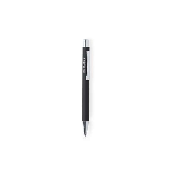 Original bolígrafo de mecanismo pulsador en elegante diseño bicolor. Con cuerpo de aluminio en tacto goma de acabado mate. Especialmente diseñado para marcaje en láser y mostrar el logotipo en tono plateado. Clip, parte superior y punta en plateado. Disponible en variada gama de colores, con cartucho jumbo y tinta azul.