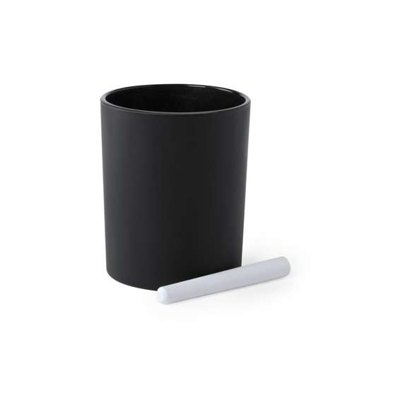 Vela aromática de fragancia vainilla presentada en original tarro pizarra para decorar. Tiza incluida y presentada en caja individual eco.