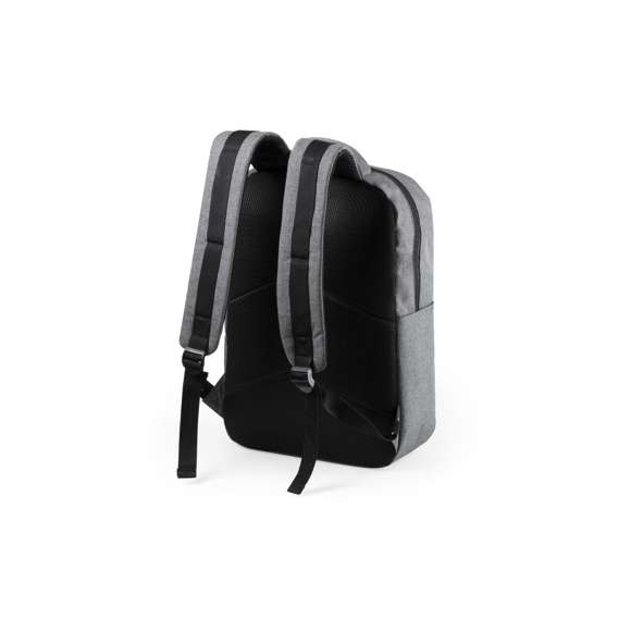 Mochila de negocios en resistente 600D RPET, elaborado a partir de plástico reciclado, para así fomentar la reutilización de residuos plásticos y ayudar a la sostenibilidad del planeta. Con cierre de cremallera de doble tirador y bolsillo en frontal. Interior con bolsillos acolchados para tablet de hasta 10 pulgadas y ordenador portátil de hasta 15 pulgadas, con estación de carga USB (cable incluido, batería auxiliar no incluida). Esquinas reforzadas, asa de transporte acolchada y accesorios en color negro. Espalda y cintas de hombros acolchadas y ajustables. Distintivo RPET en etiqueta,