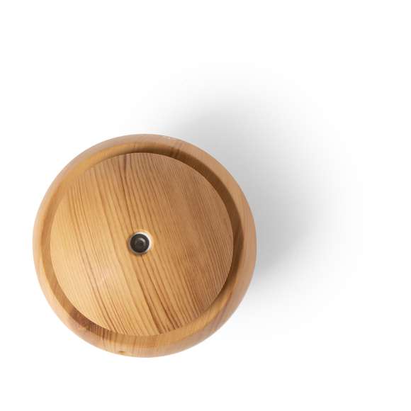  	Elegante y decorativo humidificador de línea nature con difusor aromático integrado. Con con luz led de 2 posiciones e iluminación multicolor y vaporización continua. Depósito de 130 ml, para uso en estancias de hasta 25m2, y cable de corriente USB. Presentado en atractiva caja de diseño eco.
