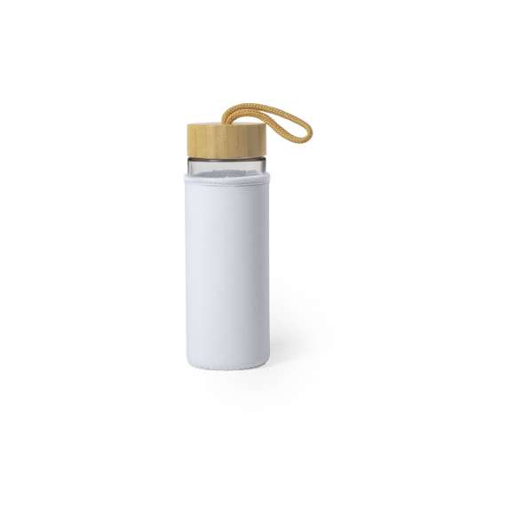 Bidón de línea nature en combinación de materiales bambú y cristal. 530 ml de capacidad, con tapón a rosca en bambú y funda en elegante color blanco. Asa de transporte en color nature y presentado en atractiva caja de diseño eco. Disponible manual de instrucciones en español e inglés.